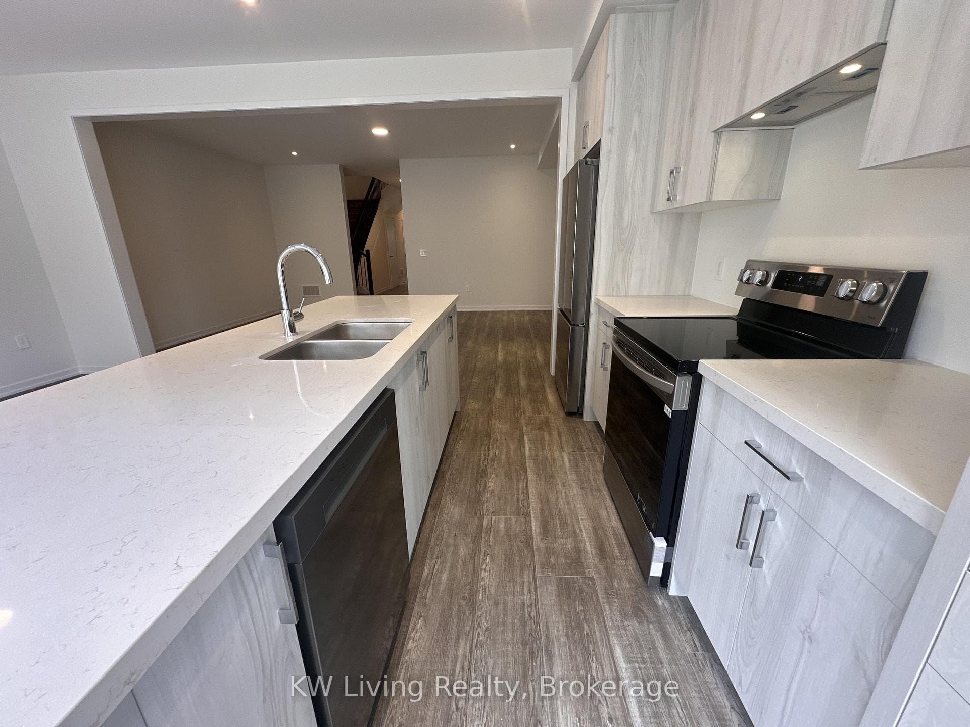 48 Helmkay Avenue photo 10
