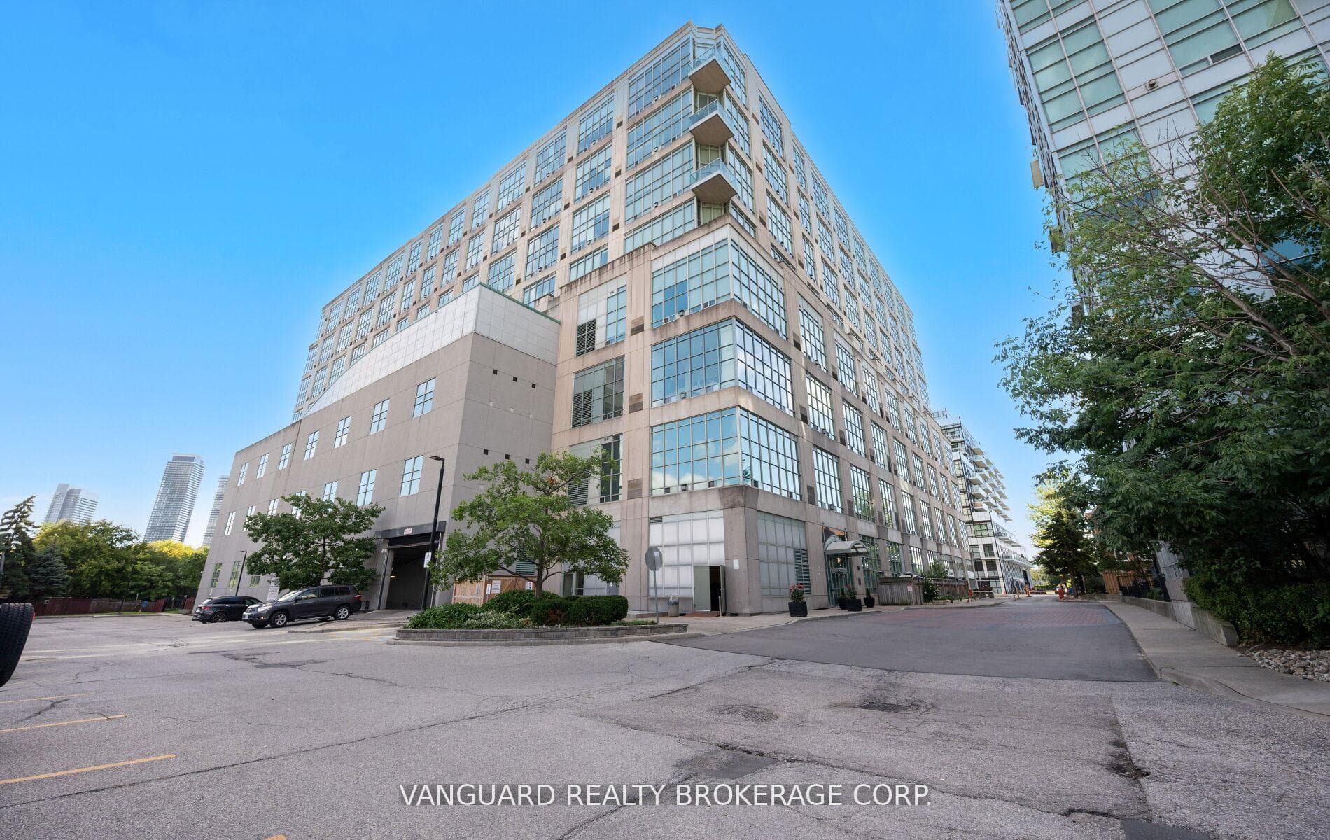 250 Manitoba Street Unit 619 photo 2