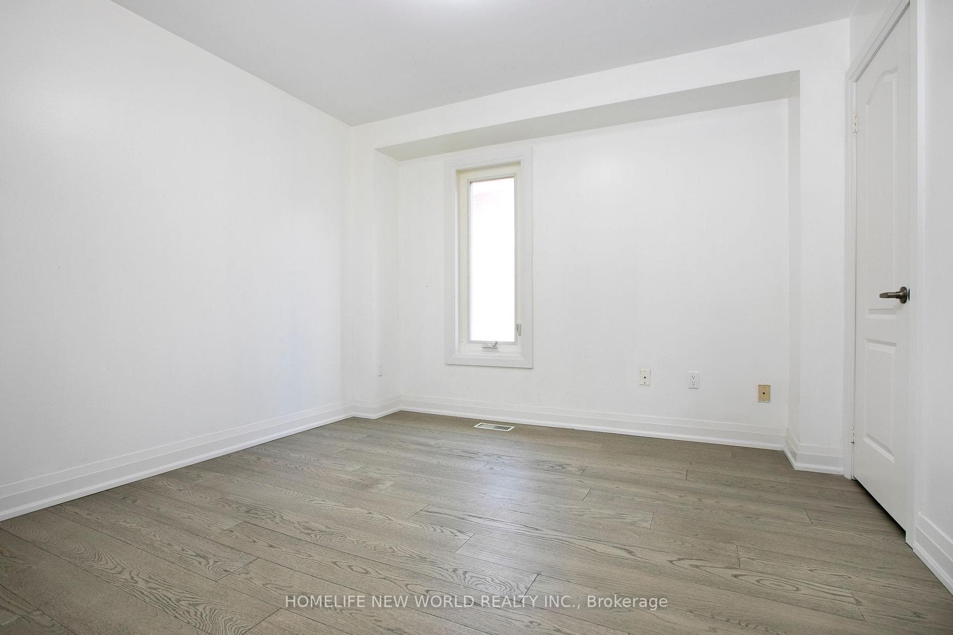 6 Futura Avenue photo 20
