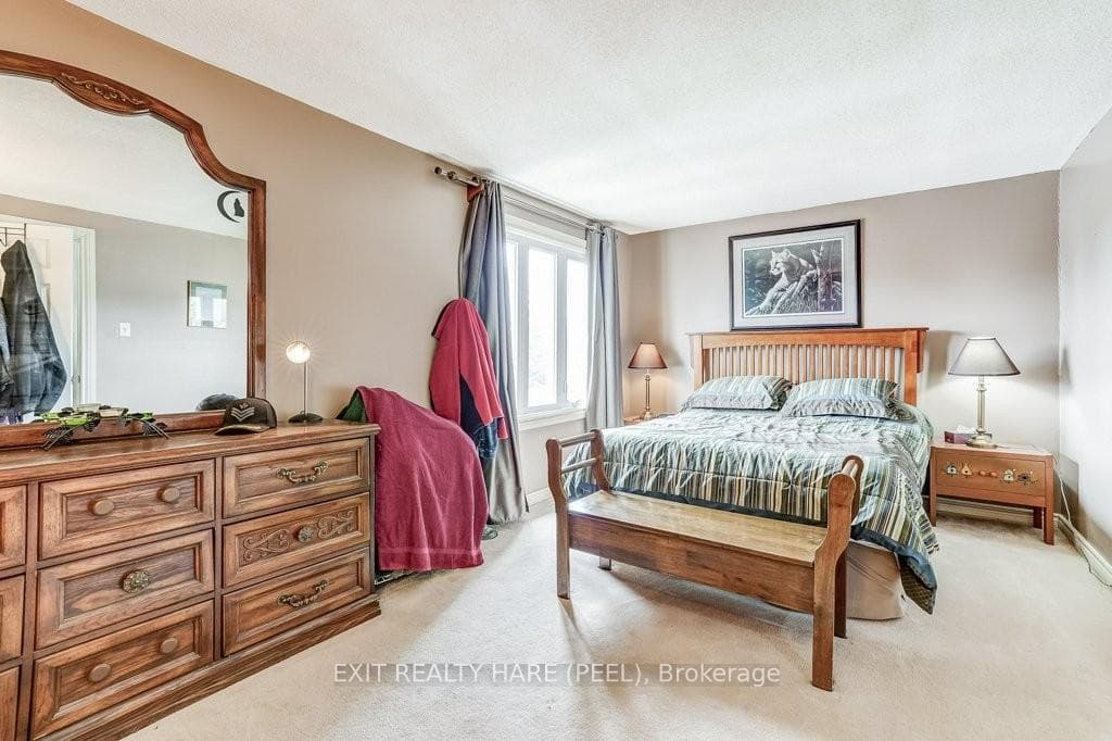 28 Sparklett Crescent photo 17
