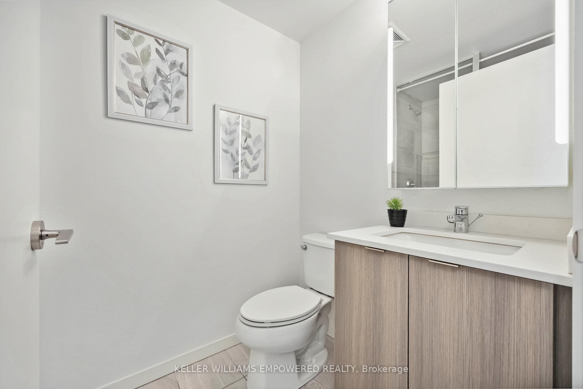 3237 Bayview Avenue Unit 512 photo 18