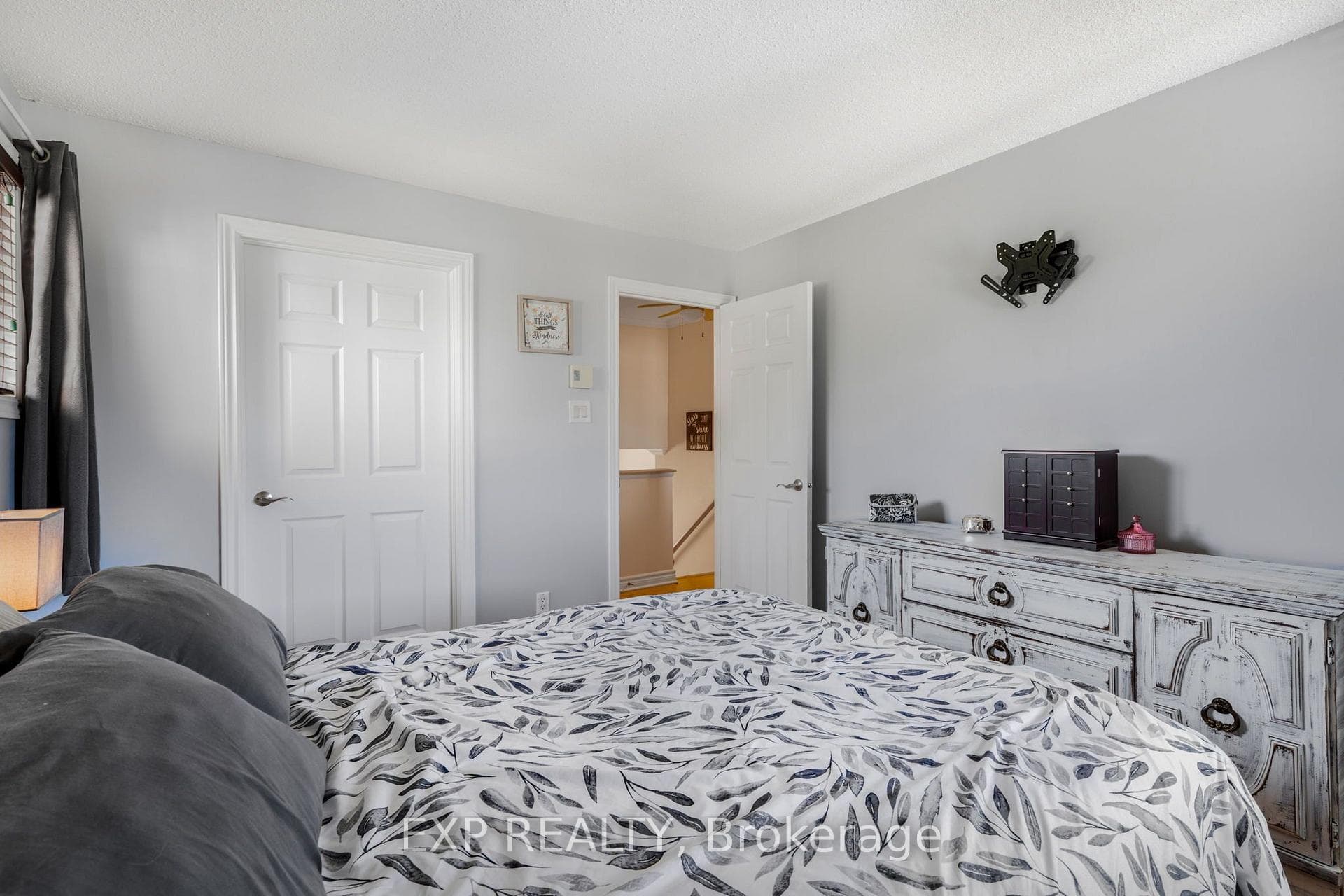 776 St Jean Street Unit 8 photo 11
