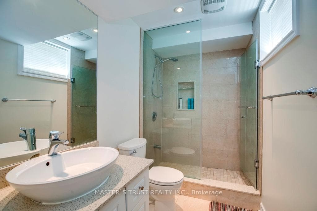626 Society Crescent photo 29