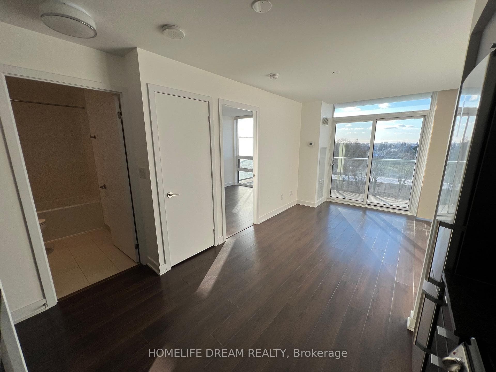 160 Flemington Road Unit 720 photo 9