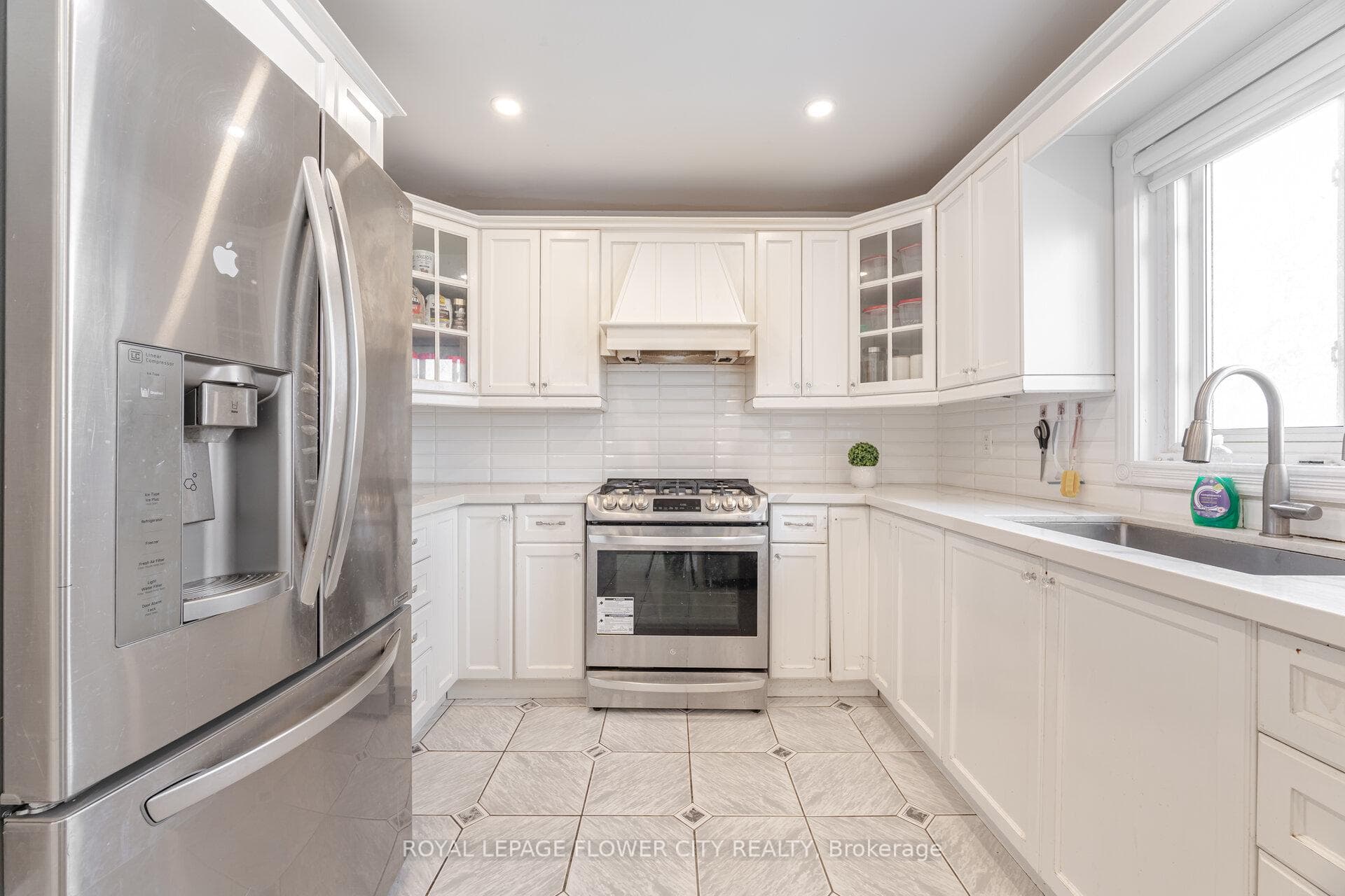47 Burgby Avenue photo 8