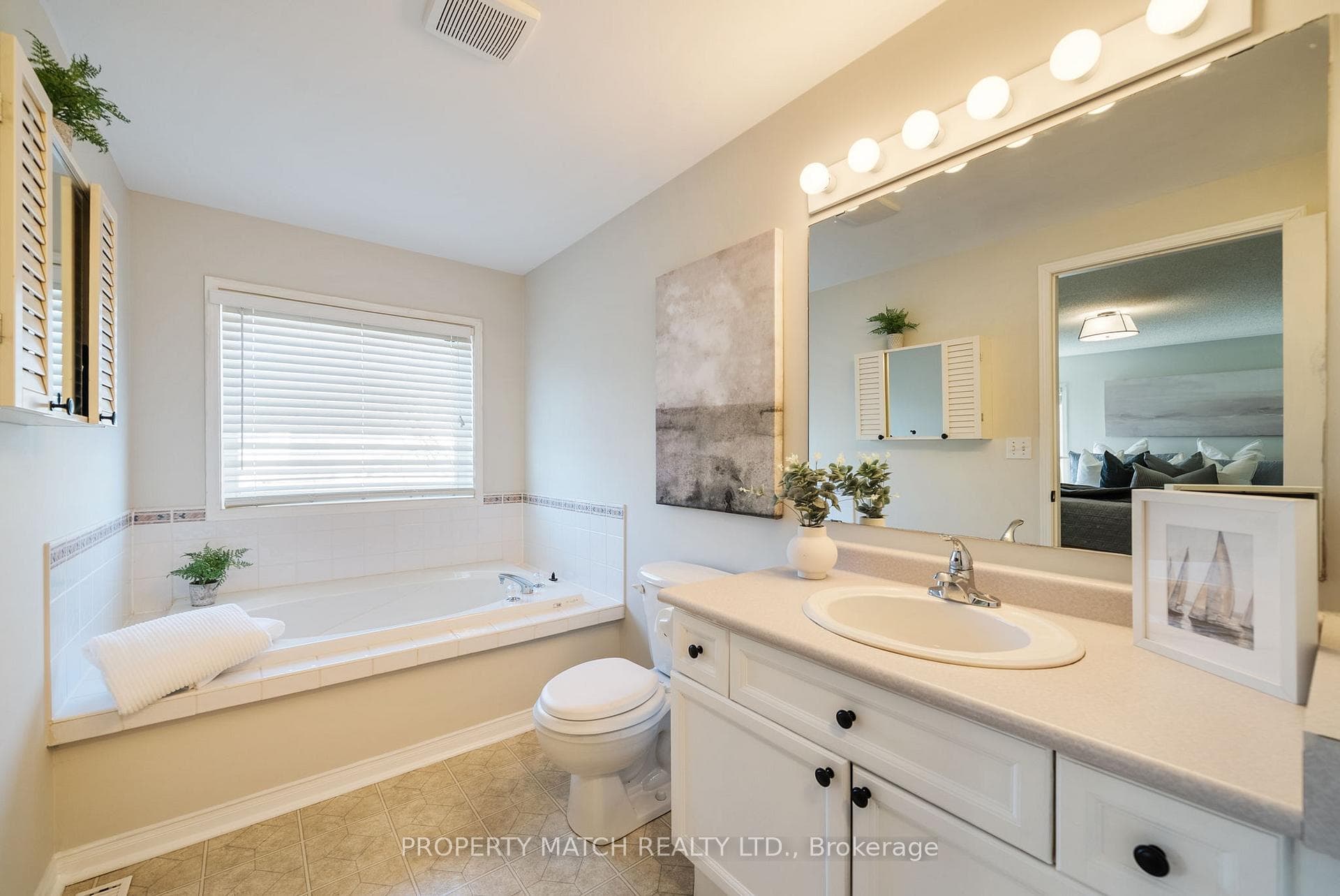 508 Hartgrove Lane photo 25