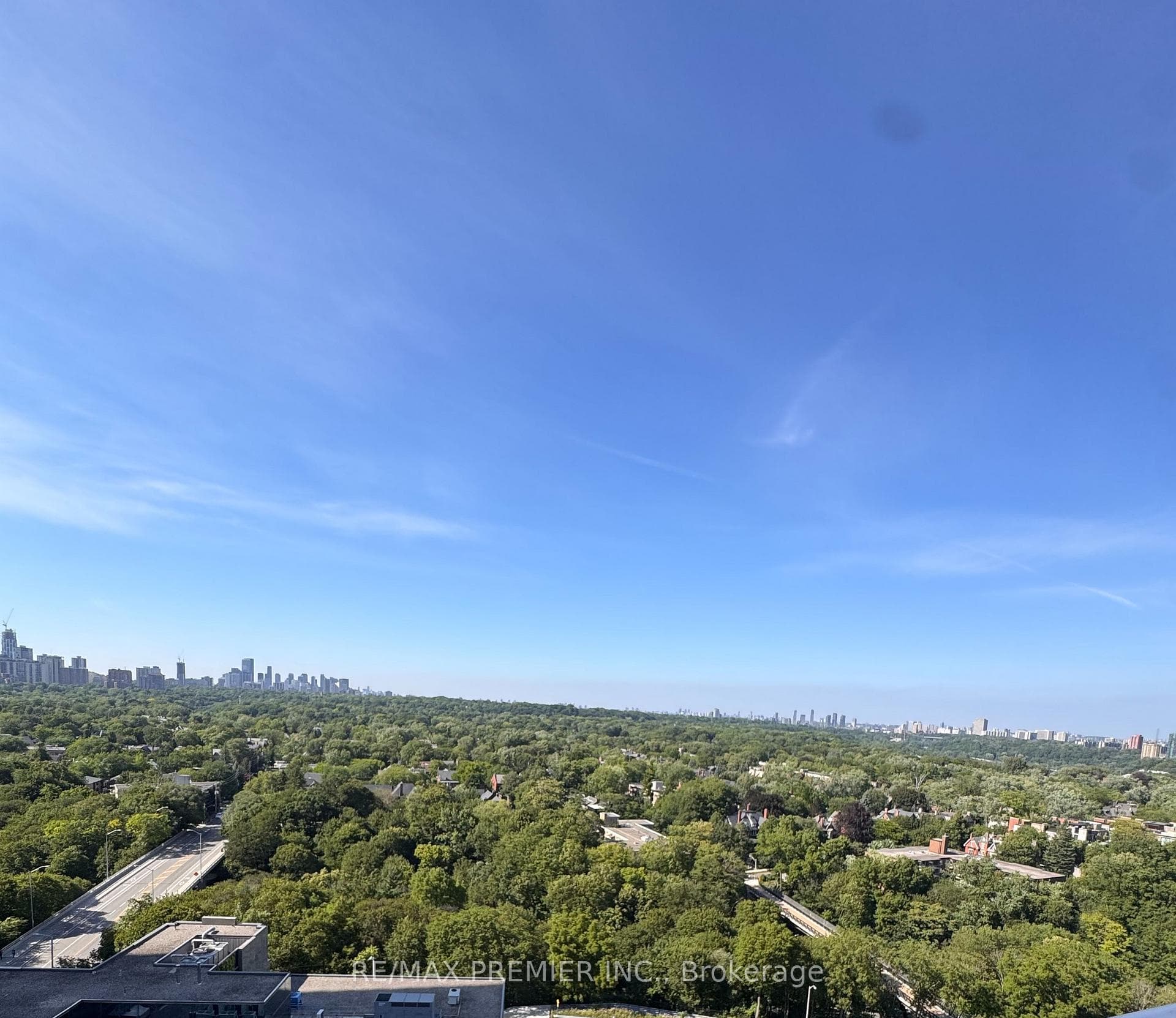 609 Sherbourne Street Unit 1806 photo 10