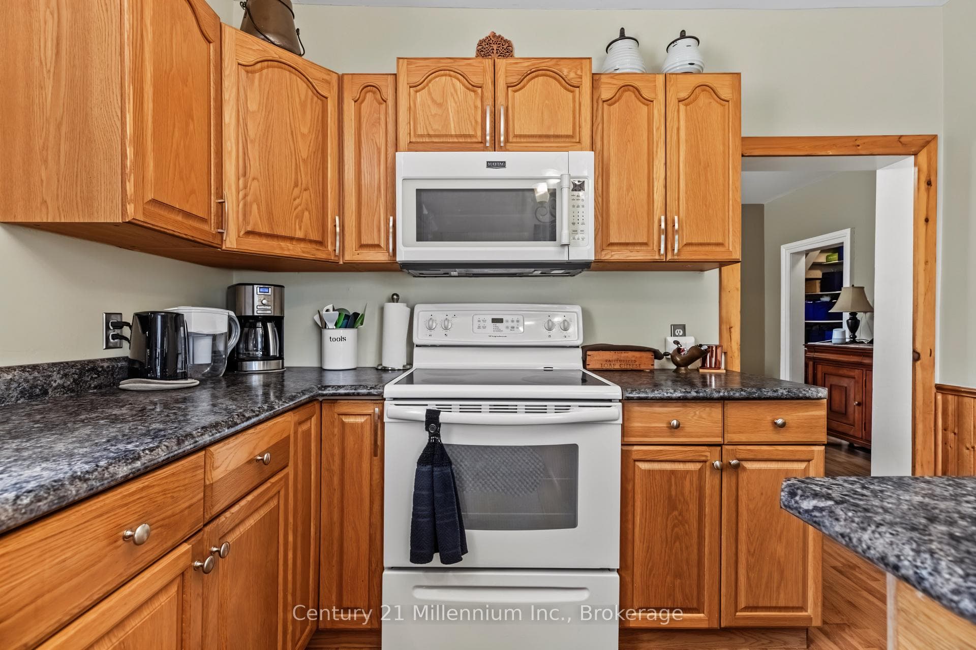 544 Louisa Street photo 13
