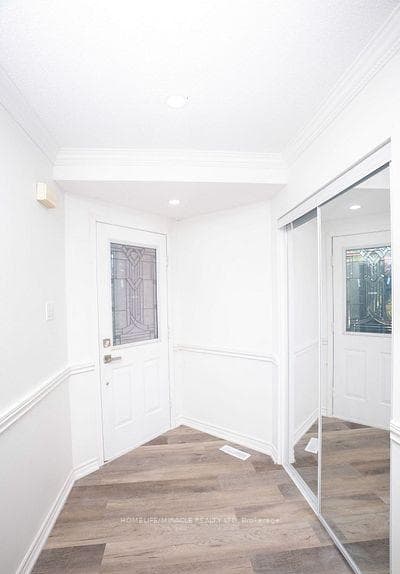 27 Killaloe Crescent photo 5