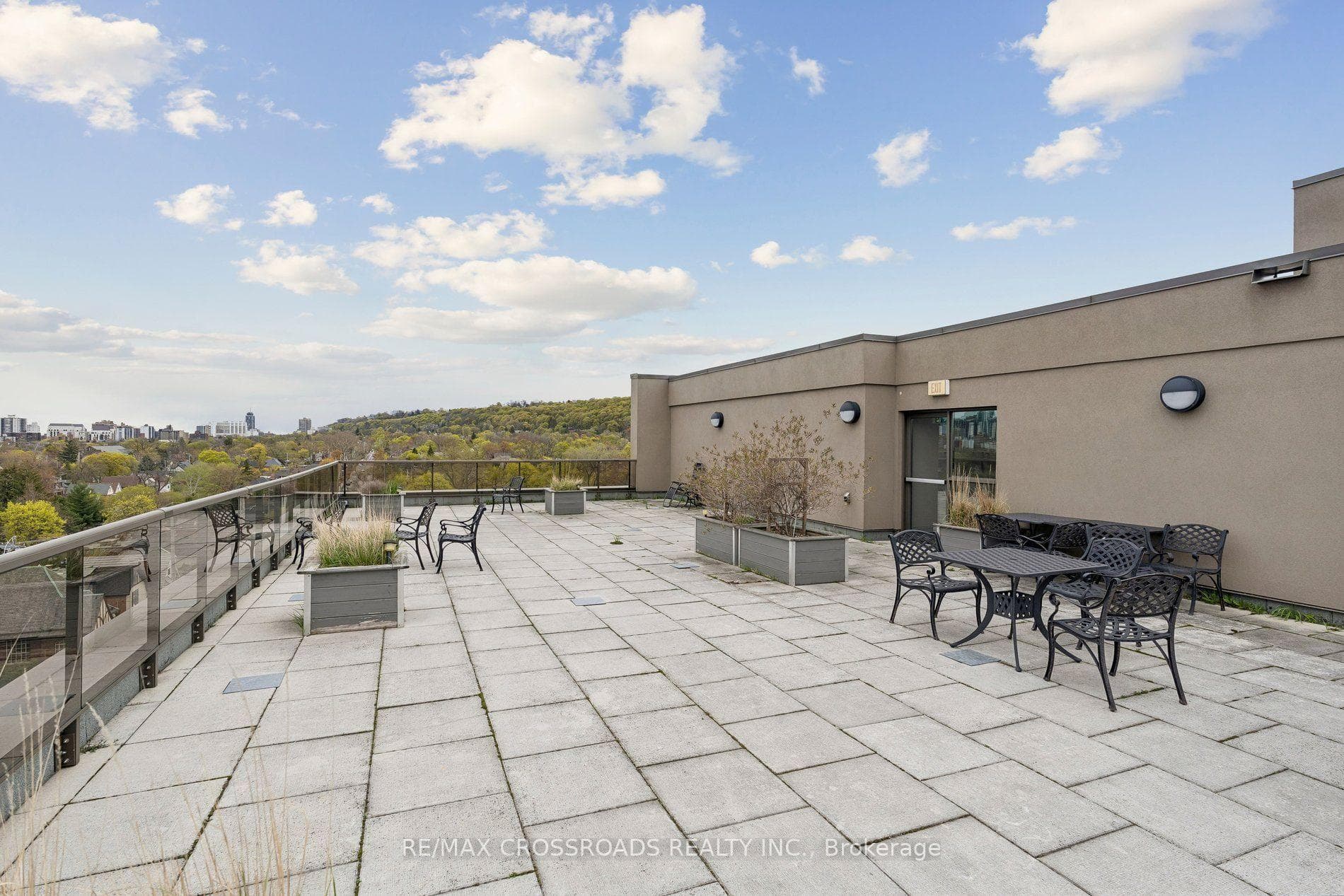 427 Aberdeen Avenue Unit 201 photo 25