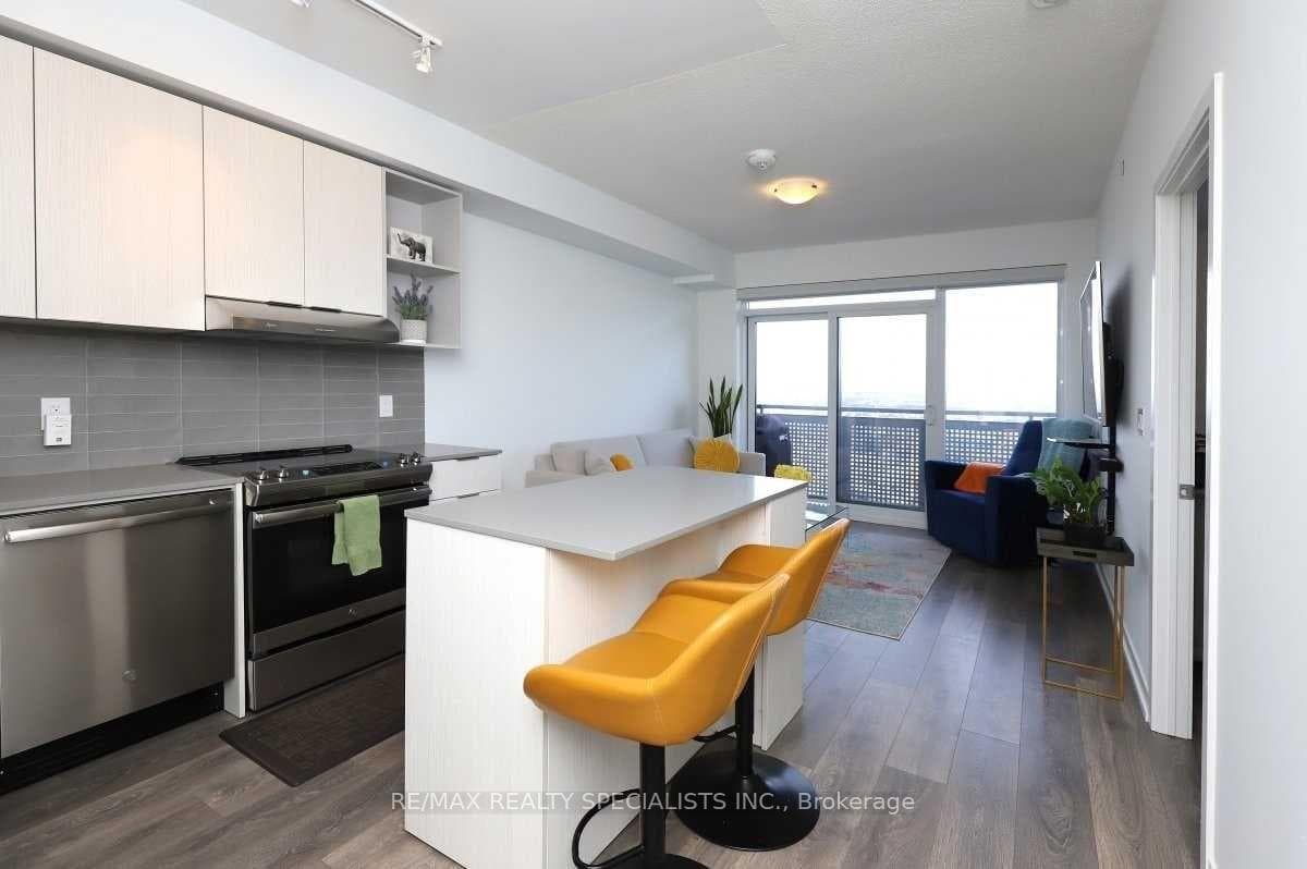 2520 Eglinton Avenue Unit 1313 photo 6