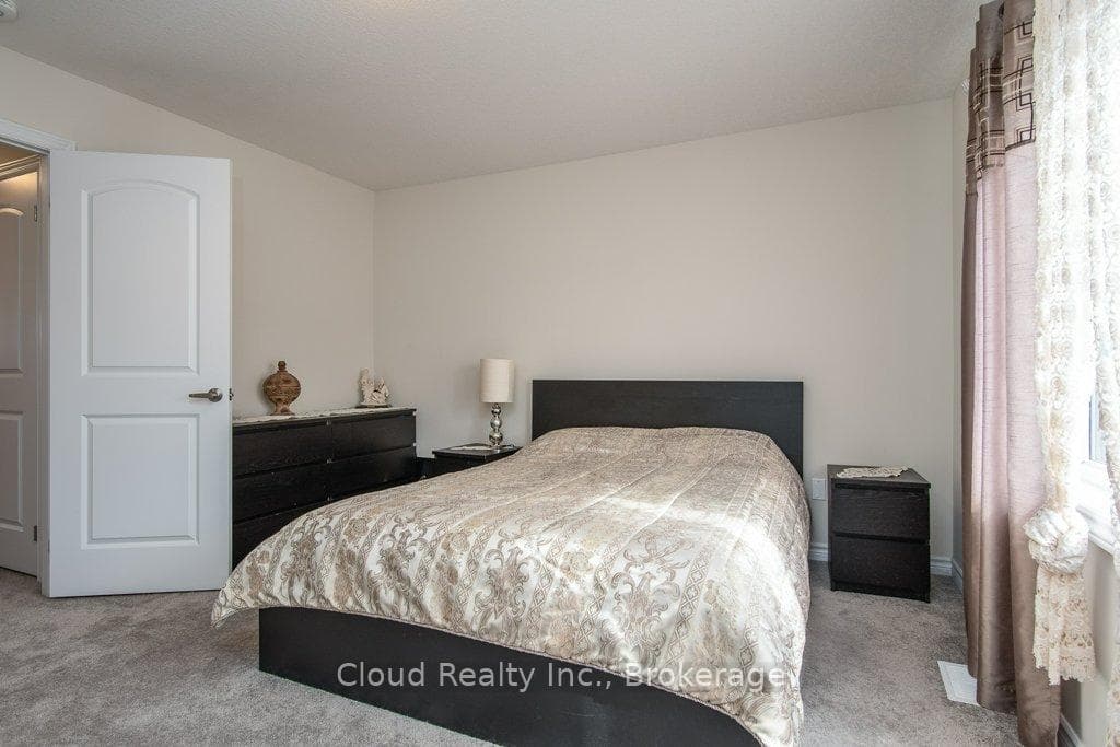 114 Blacksmith Drive photo 25
