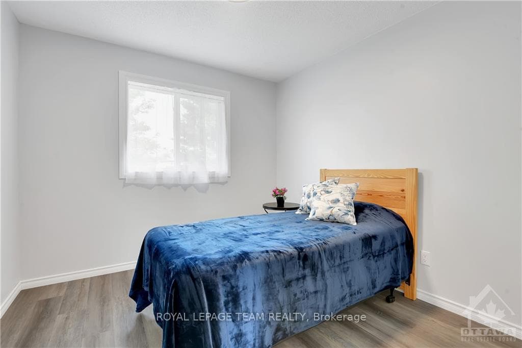 13 MAPLE Drive photo 17