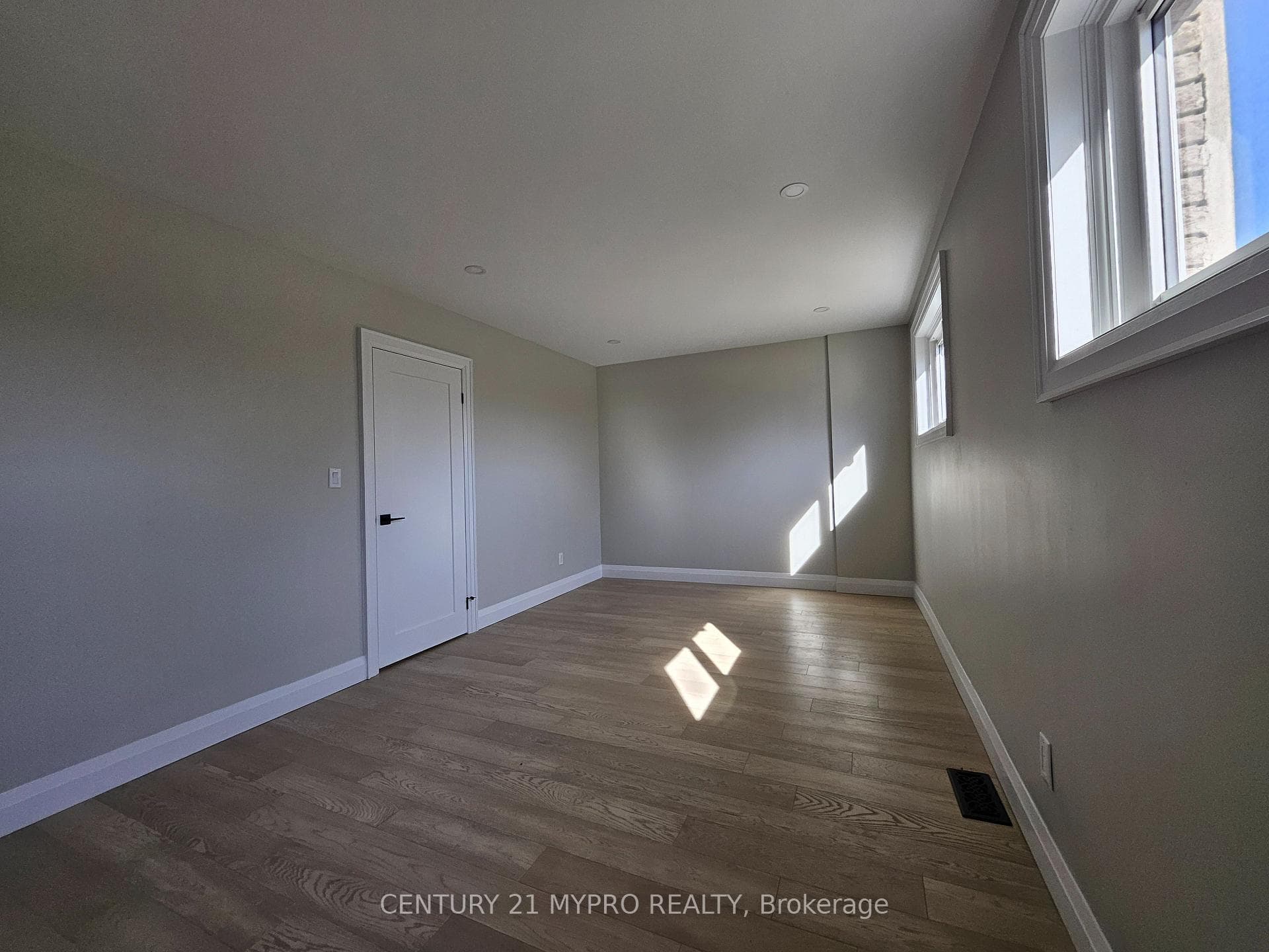 2135 Cobblestone Drive photo 20