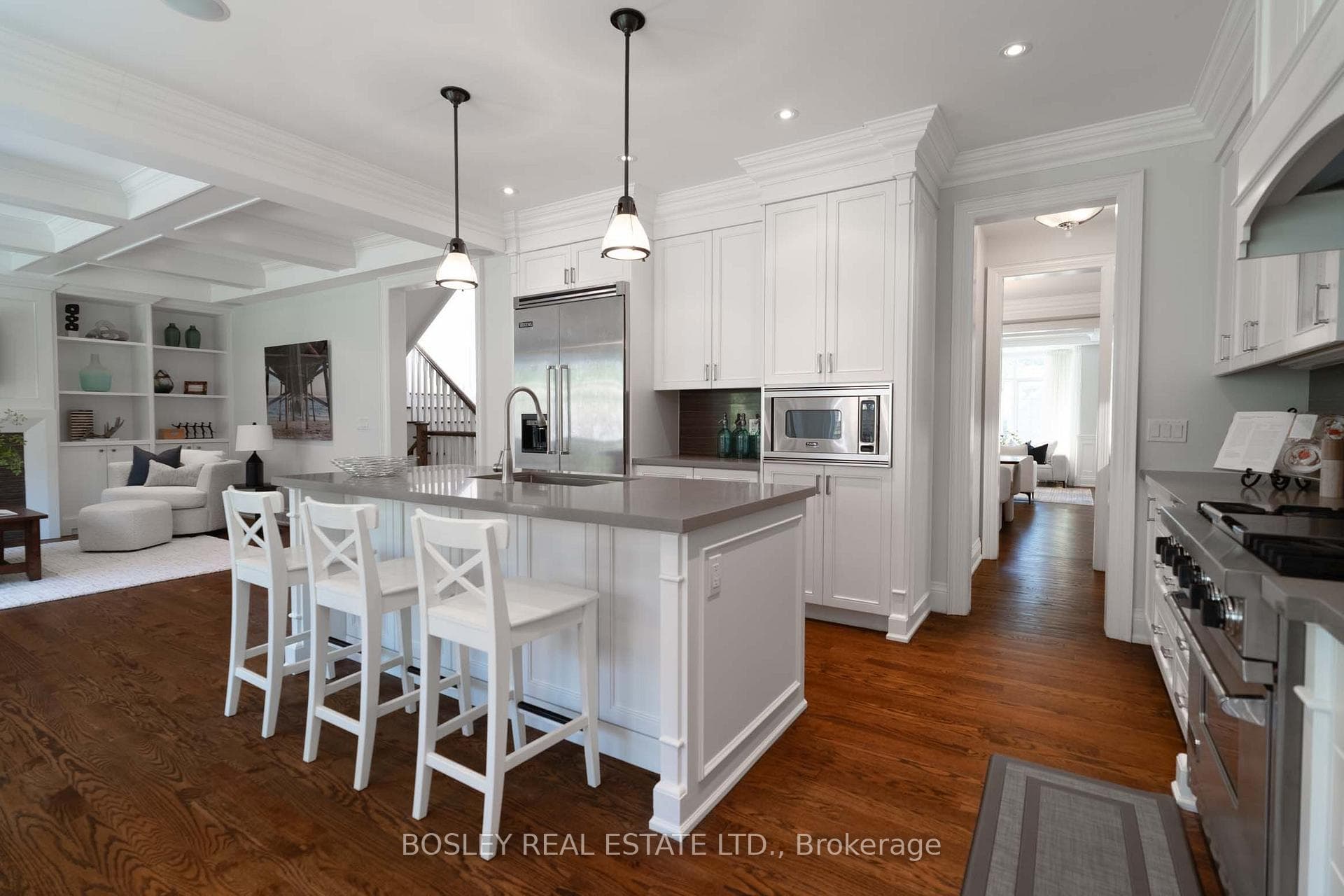 61 Rykert Crescent photo 16
