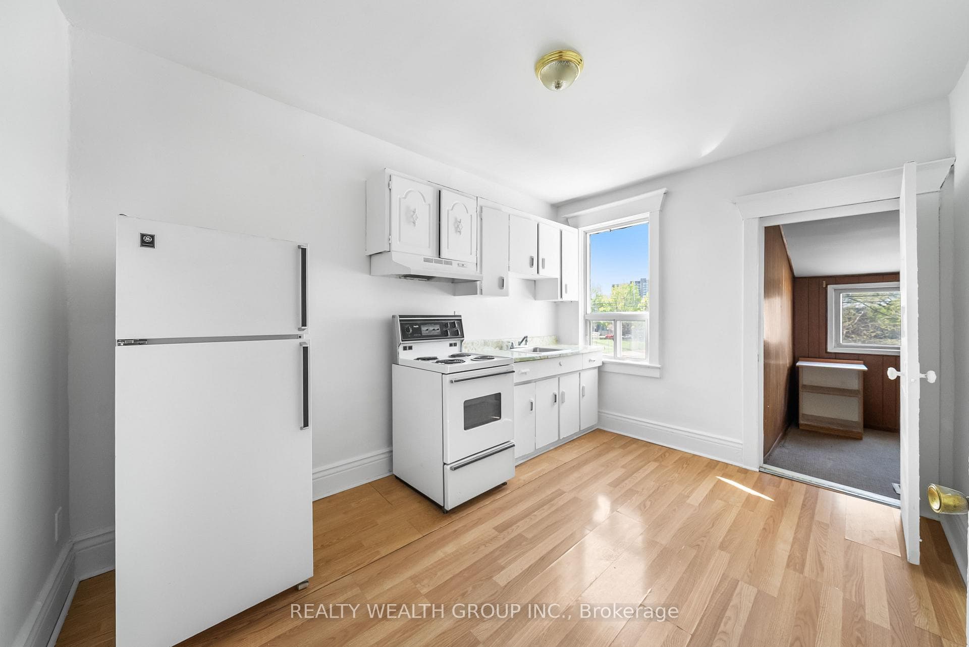 53 Hounslow Heath Road photo 17
