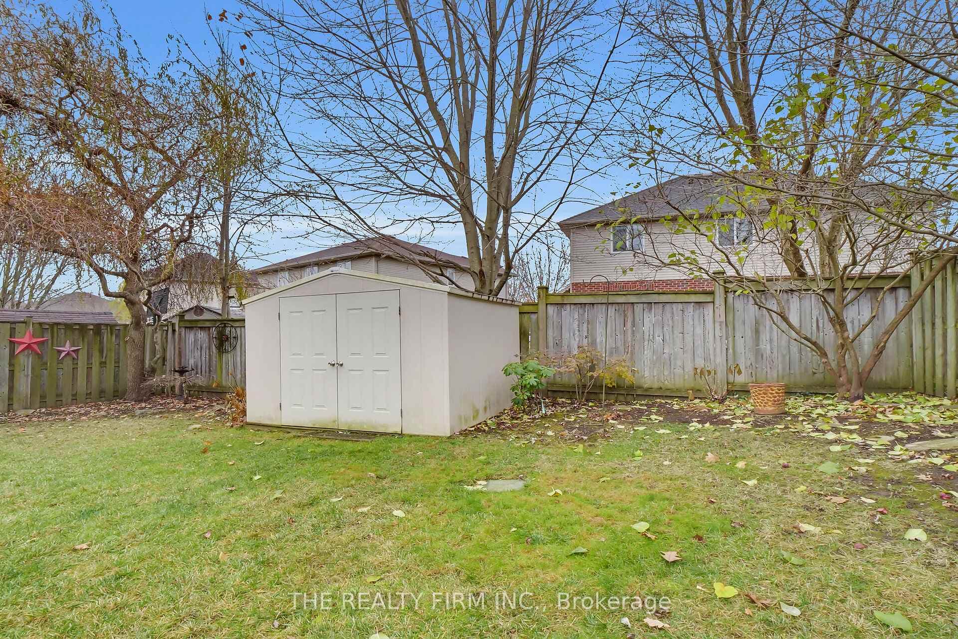 1162 Thornley Street photo 36