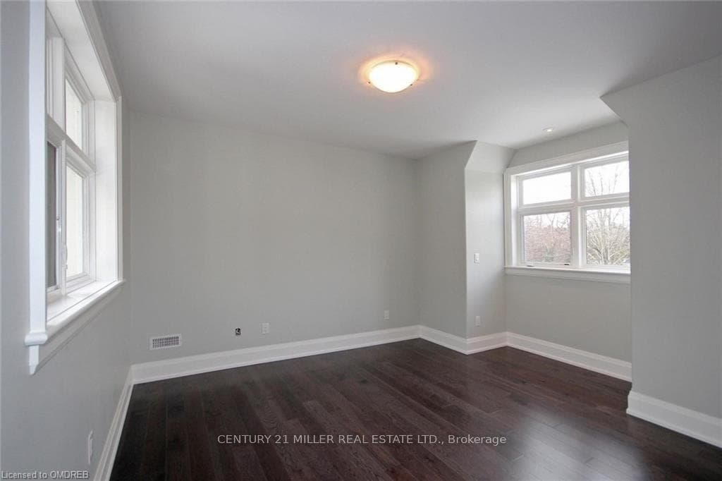 2308 BELYEA Street photo 23