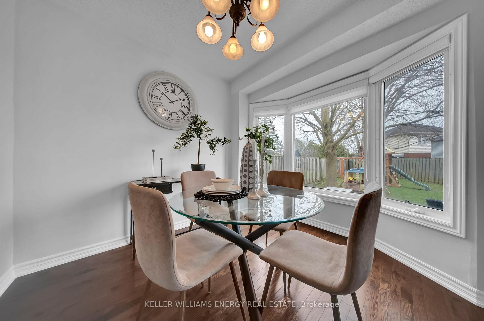 39 Longwood Court photo 15