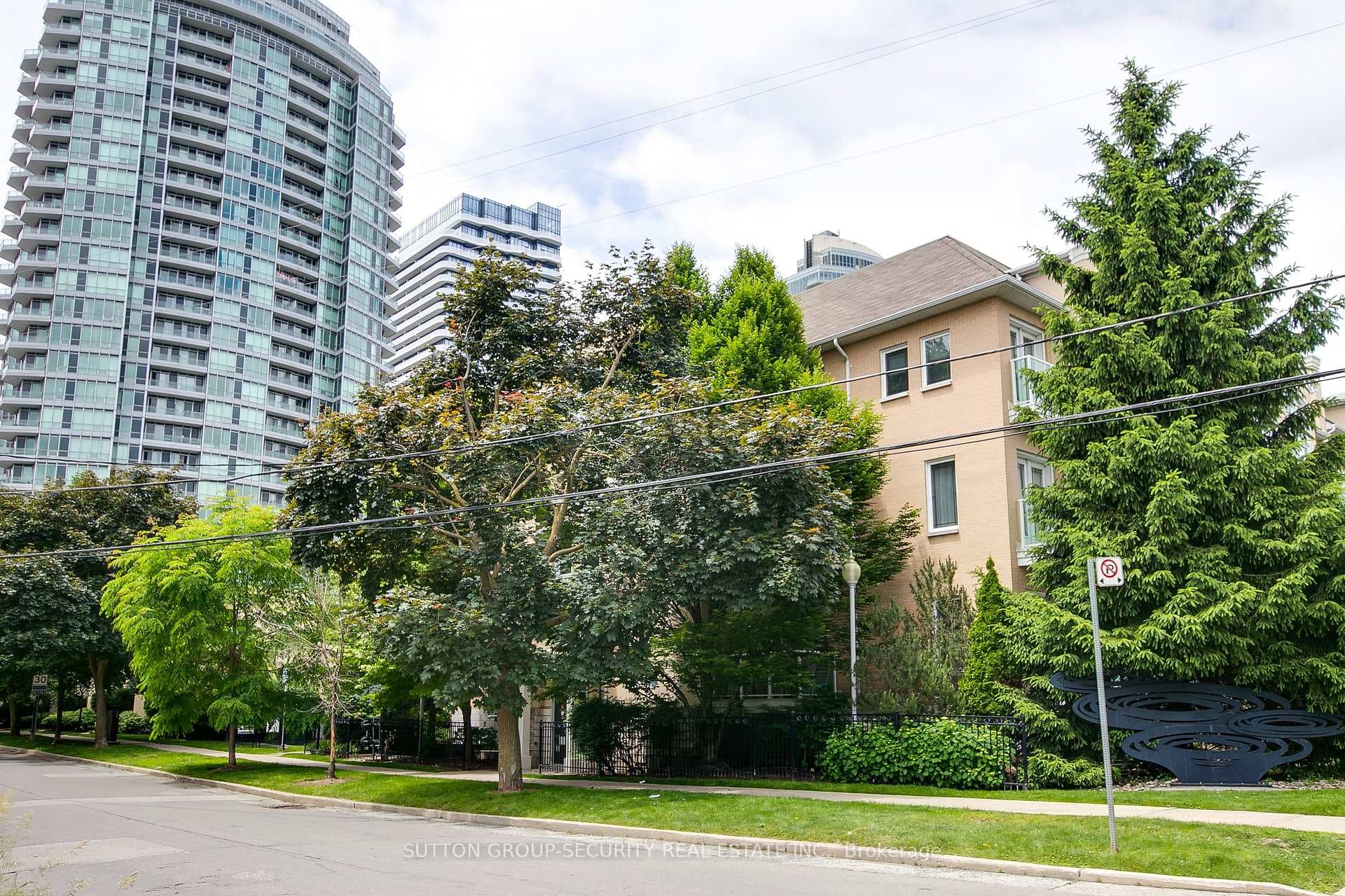 70 Byng Avenue Unit 13 photo 30