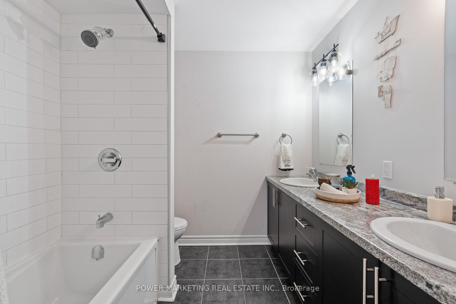 2240 Tenth Line Road Unit 8 photo 16