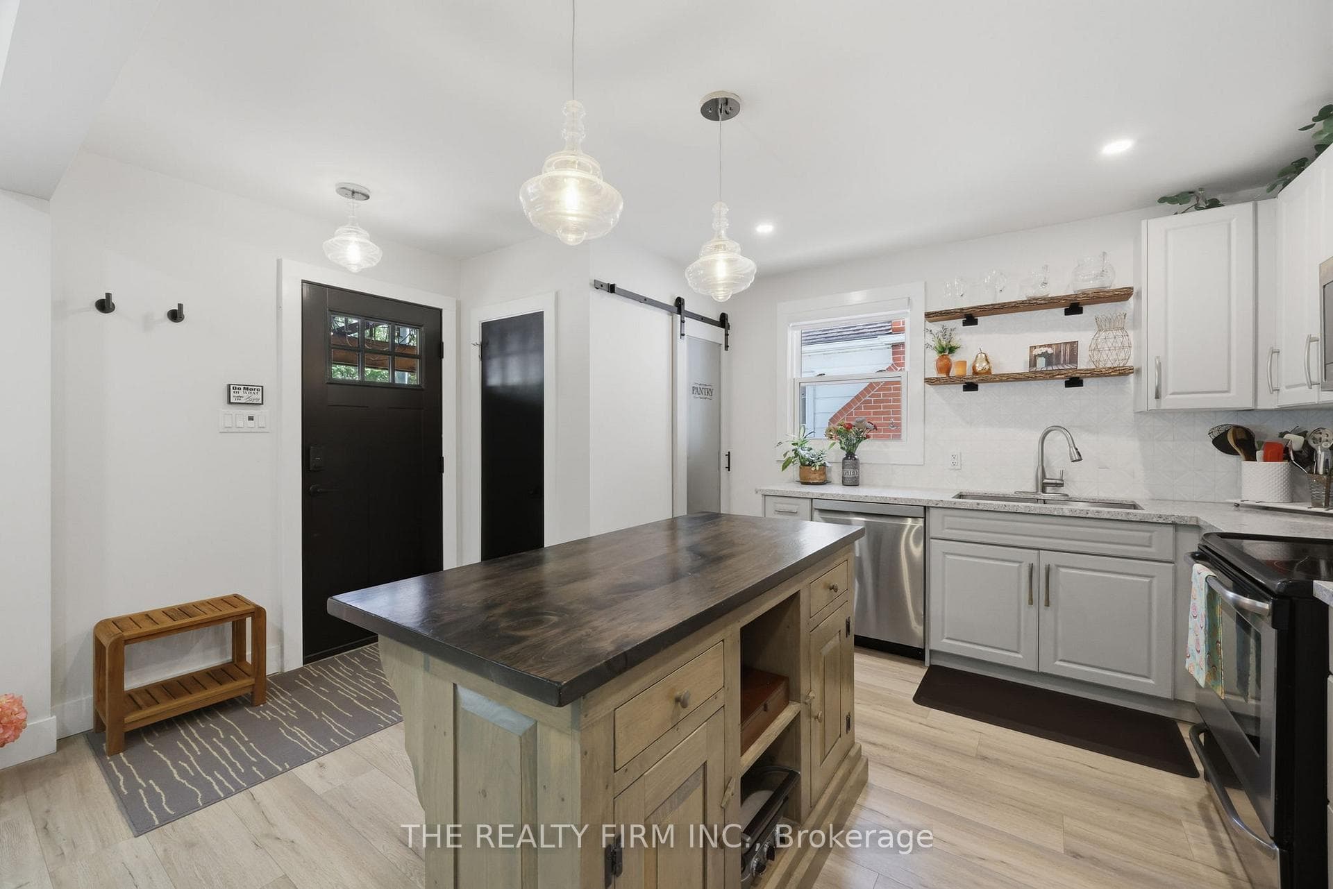 8 Briscoe Street photo 11