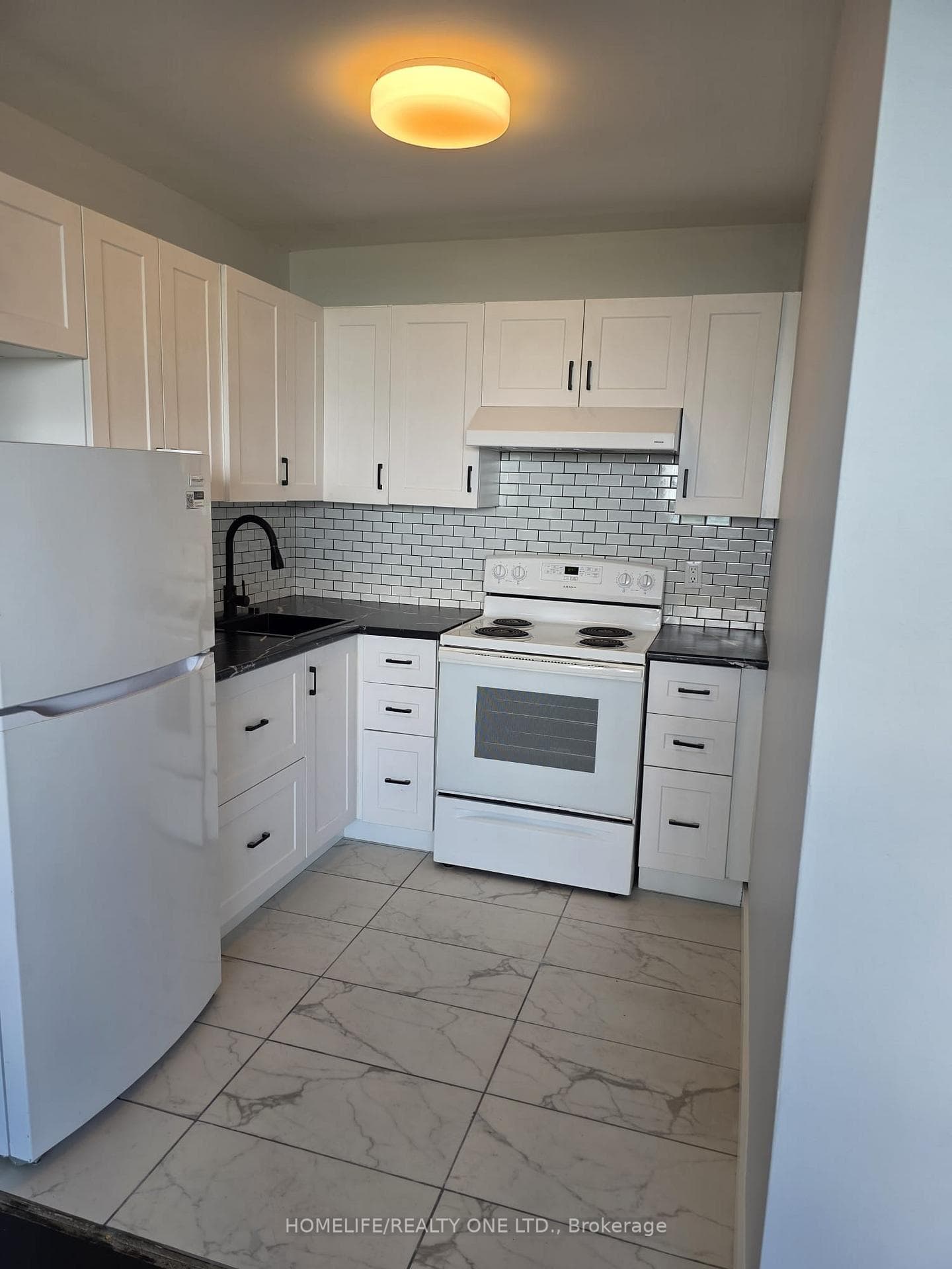 40 Homewood Avenue Unit 2010 photo 9