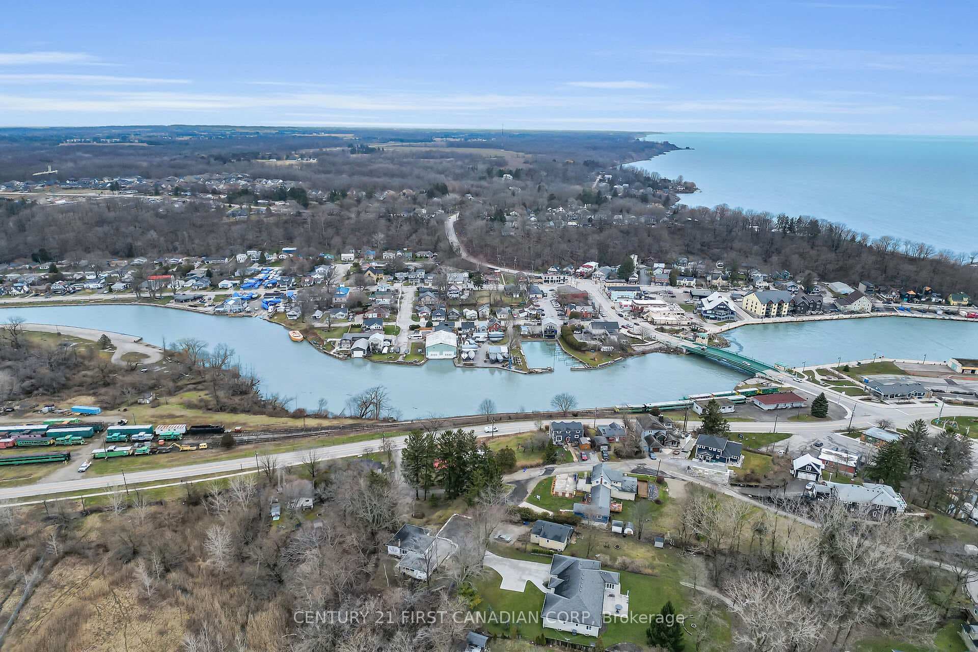 32 REGATTA Way photo 28