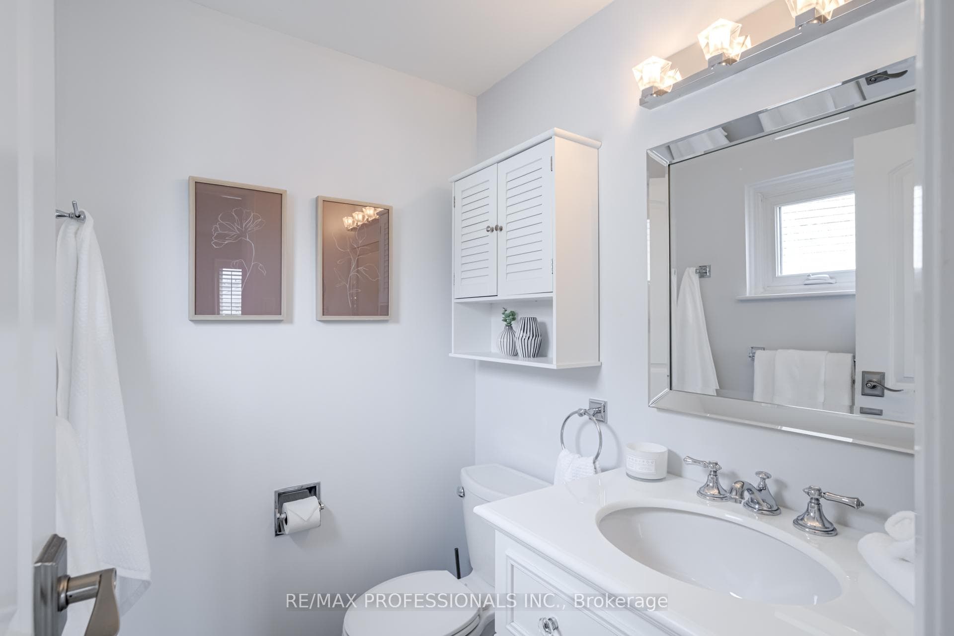 188 Lisa Crescent photo 23
