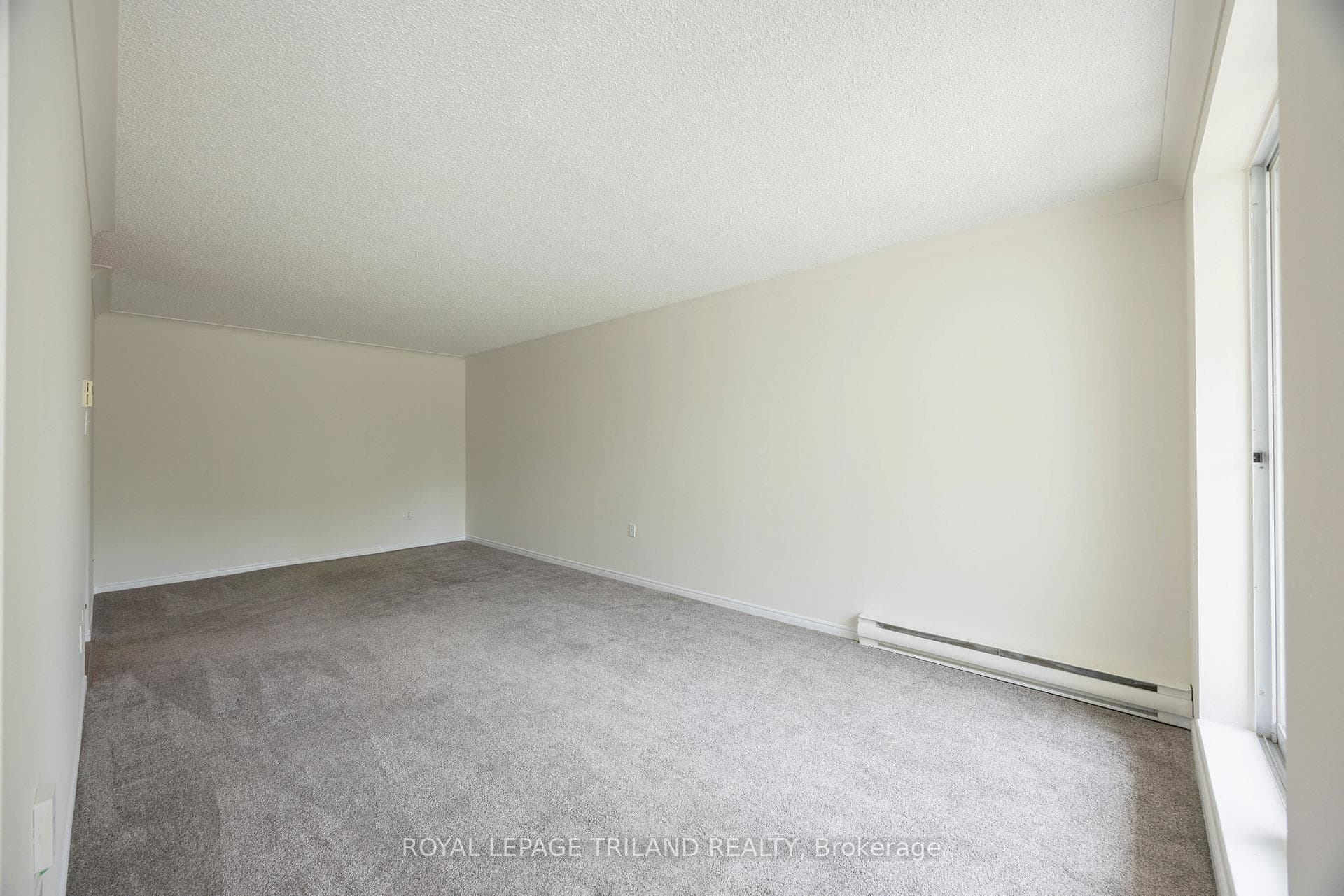 333 COMMISSIONERS Road Unit 105 photo 10