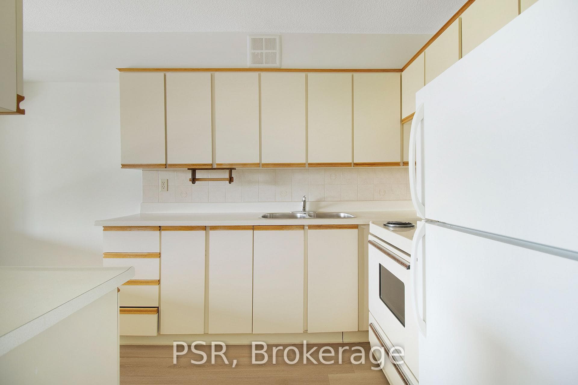 260 Scarlett Road Unit 707 photo 8
