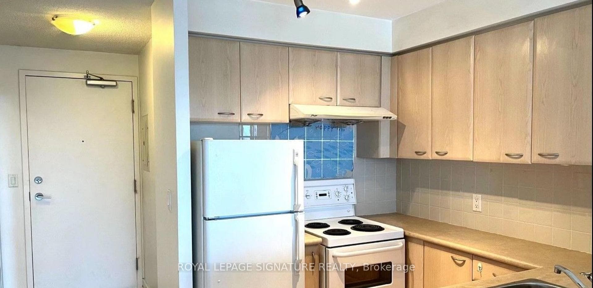 38 Lee Centre Drive Unit 1702 photo 3