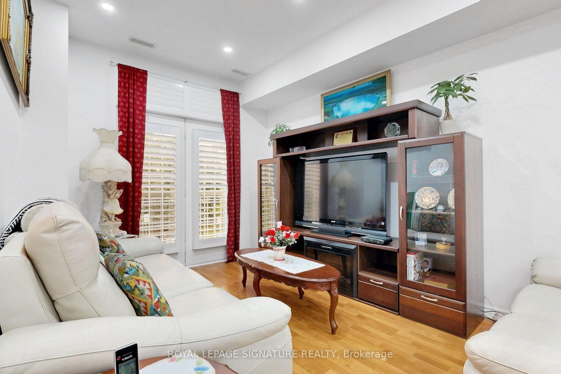 51 Piggott Mews photo 10