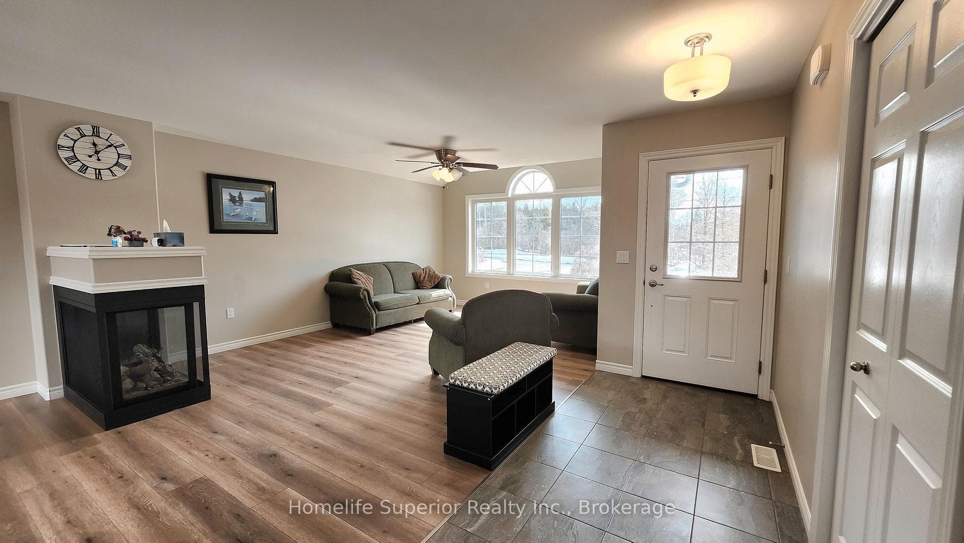 307 Tracey Road photo 9