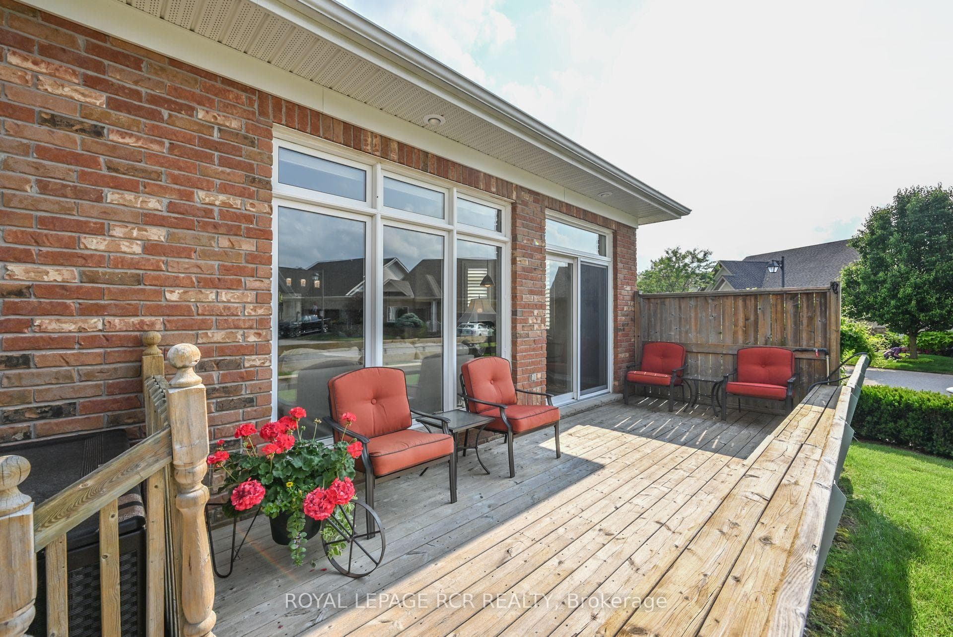 Beautiful private back deck
