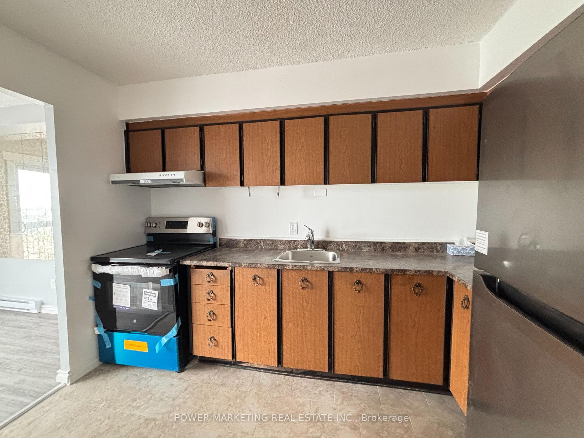 158B MCARTHUR Avenue Unit 1604 photo 8