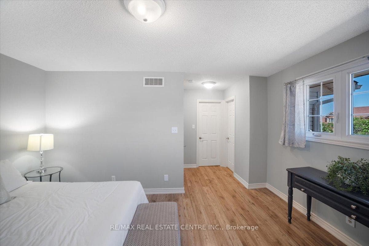 2720 Mewburn Road Unit Unit 18 photo 31