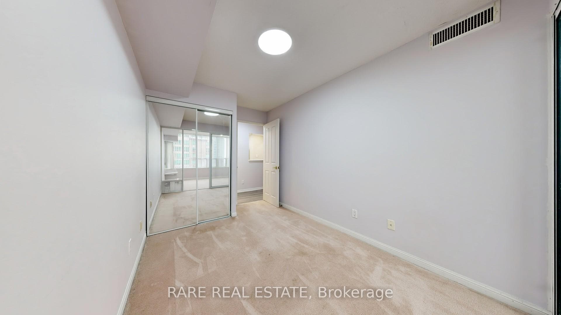 88 Corporate Drive Unit 1803 photo 29