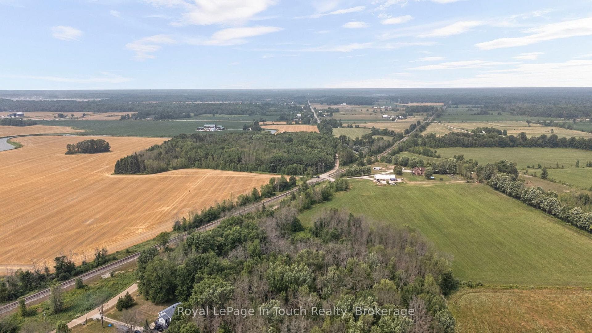 1561 Lovering Line photo 4