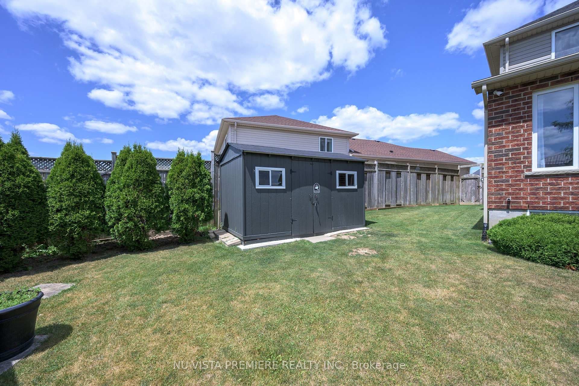 1582 Chelton Place photo 6