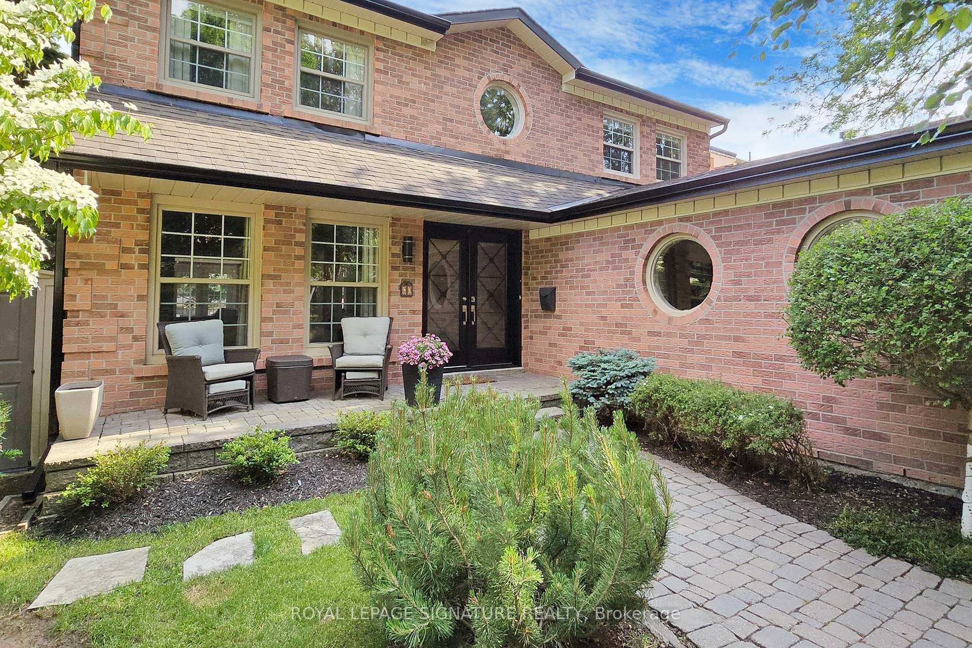 60 Ferndell Circle photo 2