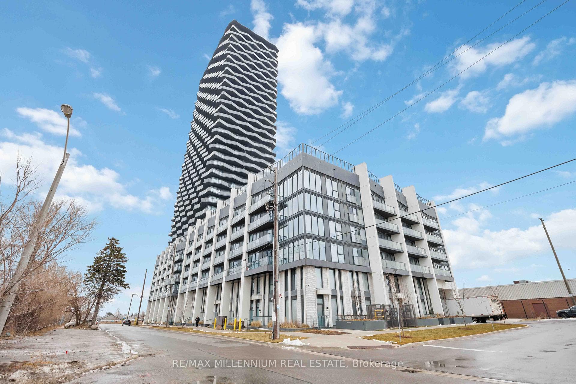 36 Zorra Street Unit 431 photo 1