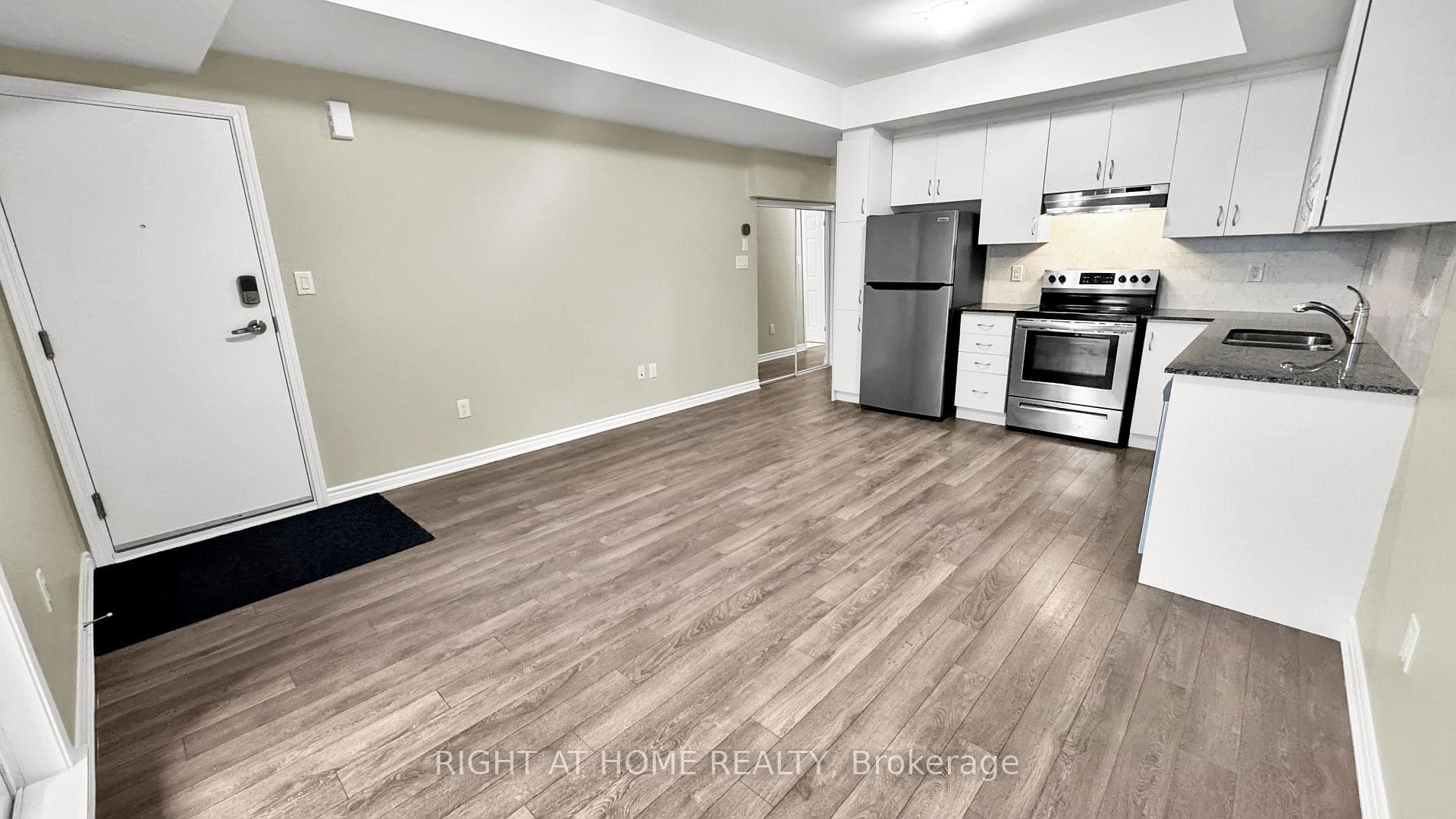 2787 Eglinton Avenue Unit 314 photo 3
