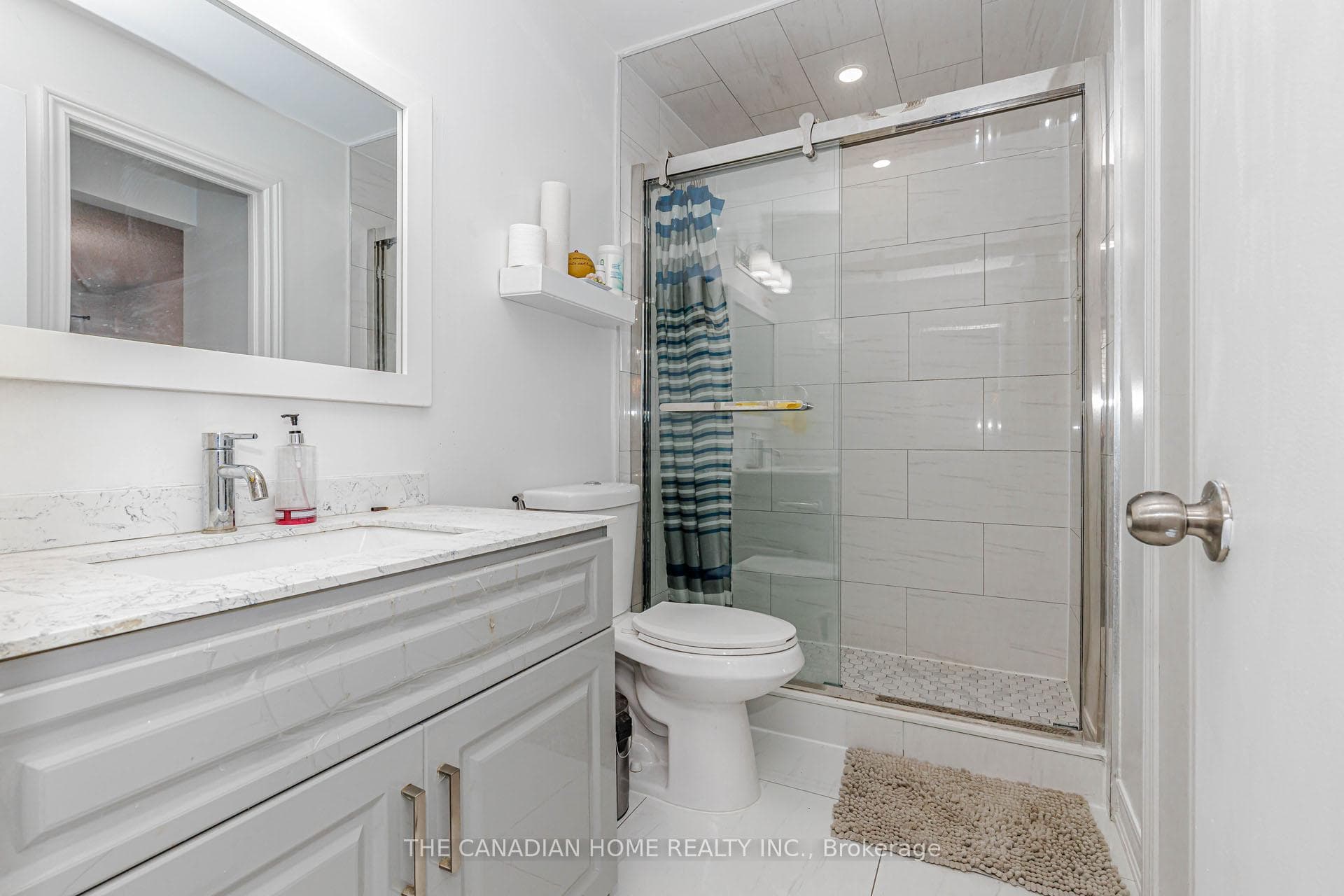 67 BIGHORN Crescent photo 34