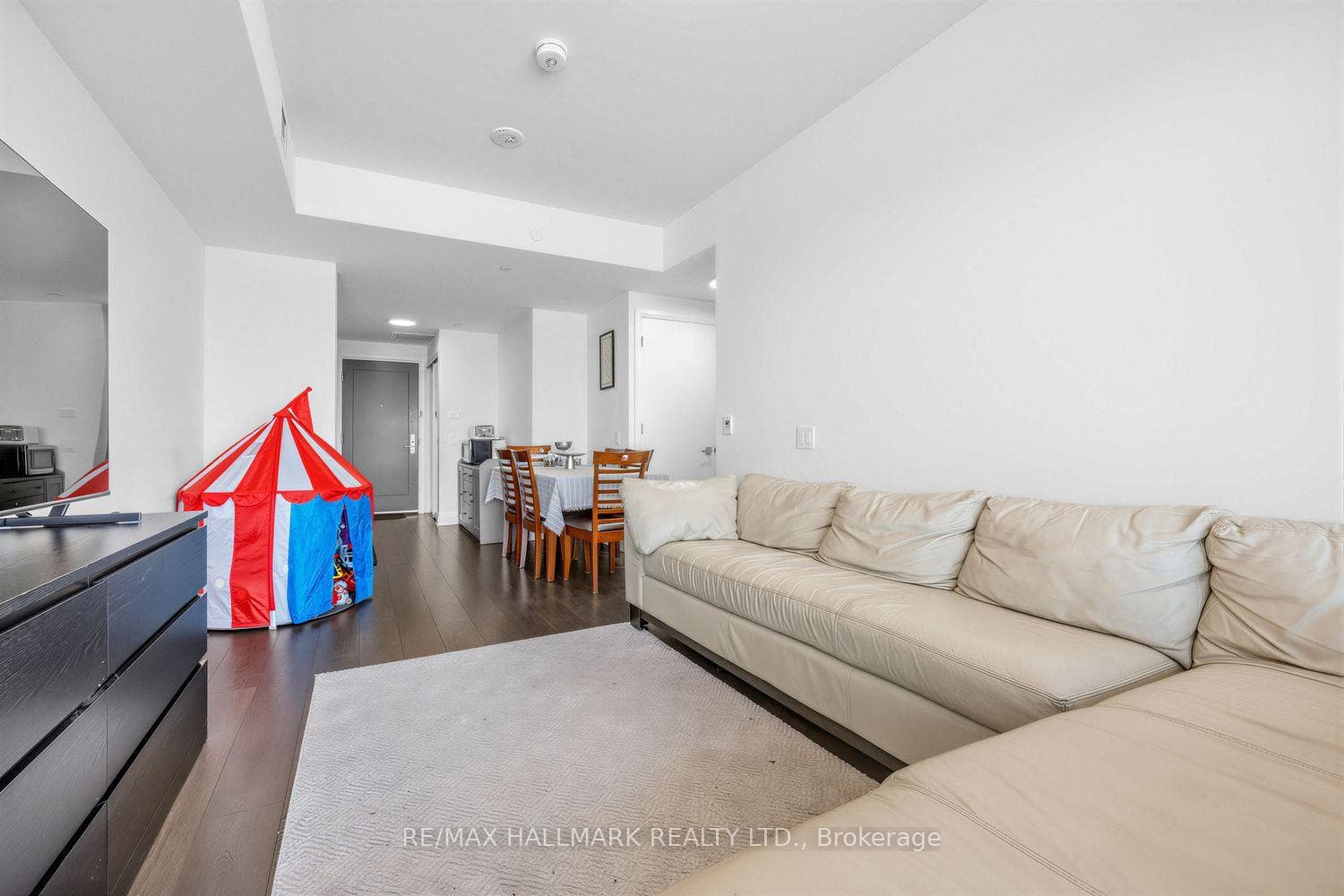 33 Frederick Todd Way Unit 902 photo 5