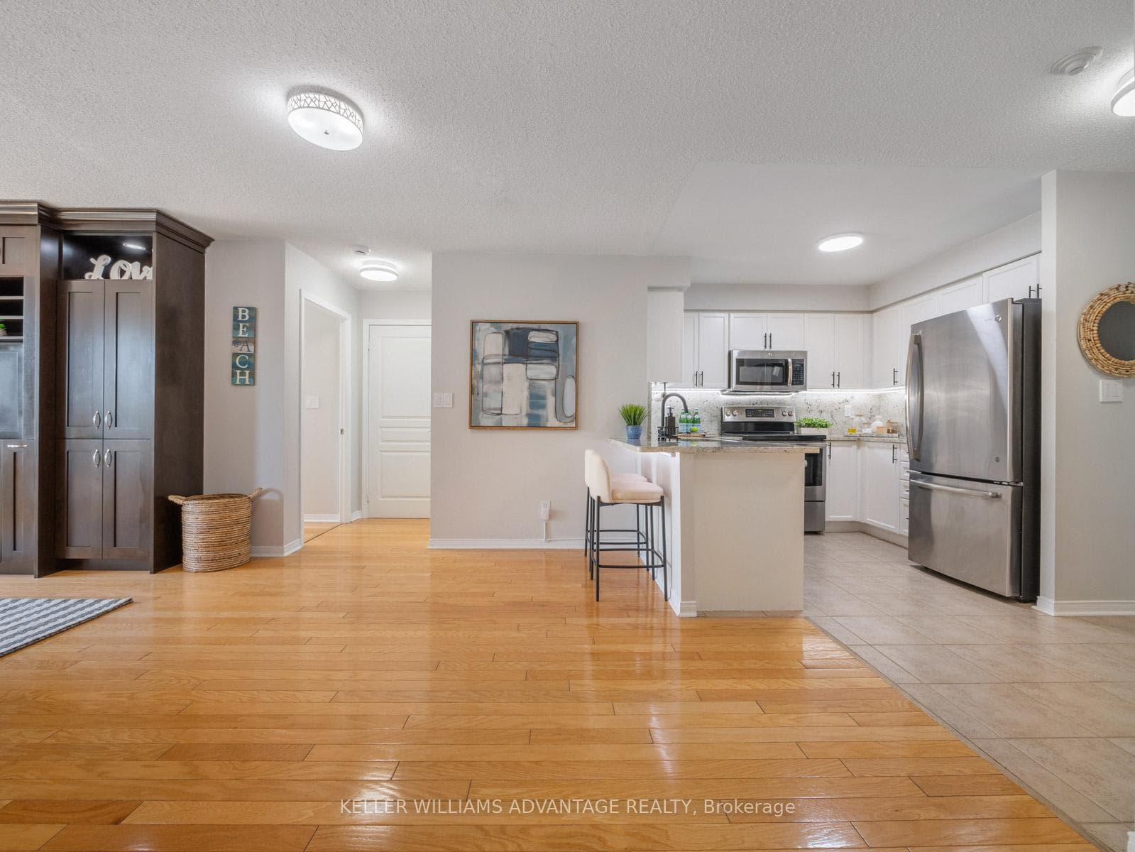 1733 Queen Street Unit 424 photo 12