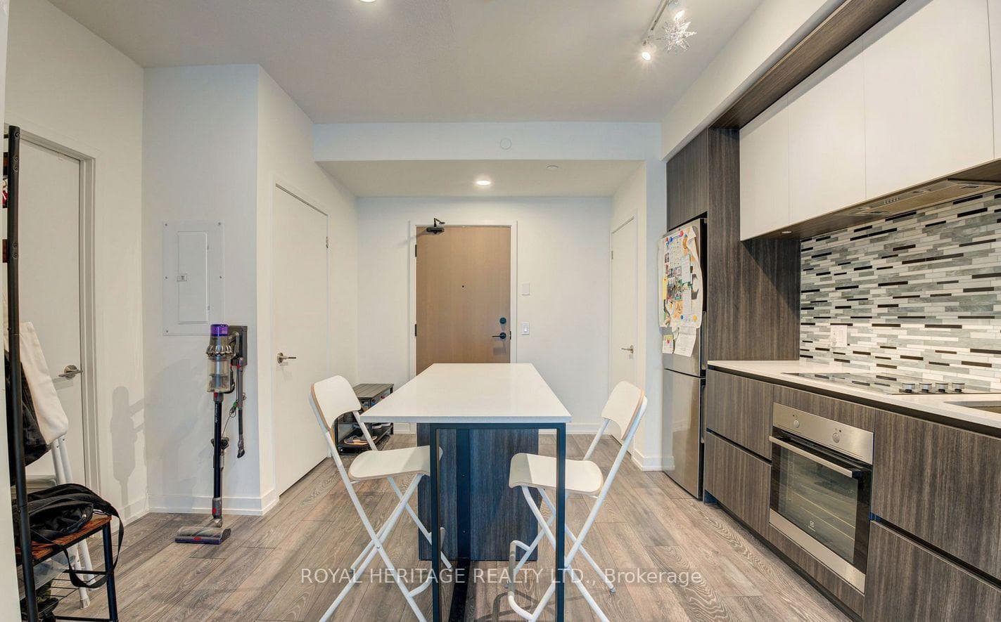 34 Tubman Avenue Unit 507 photo 4