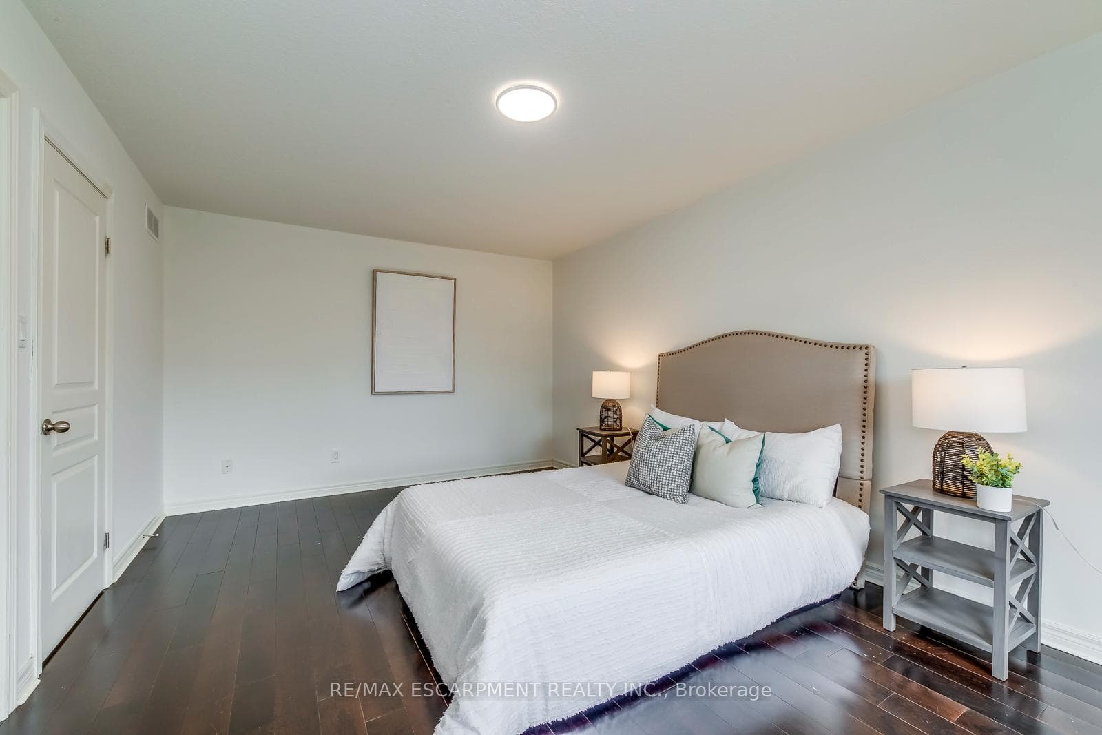 105 Highgate Drive photo 20
