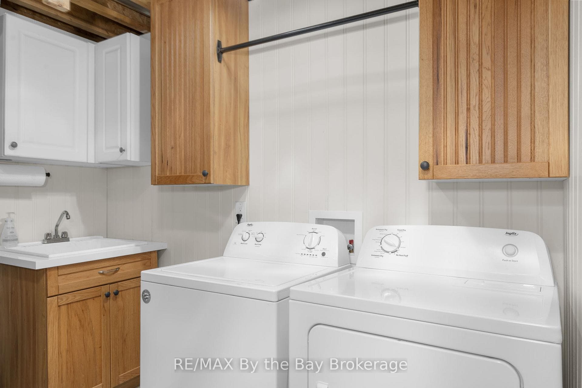 303 Atkinson Street photo 26