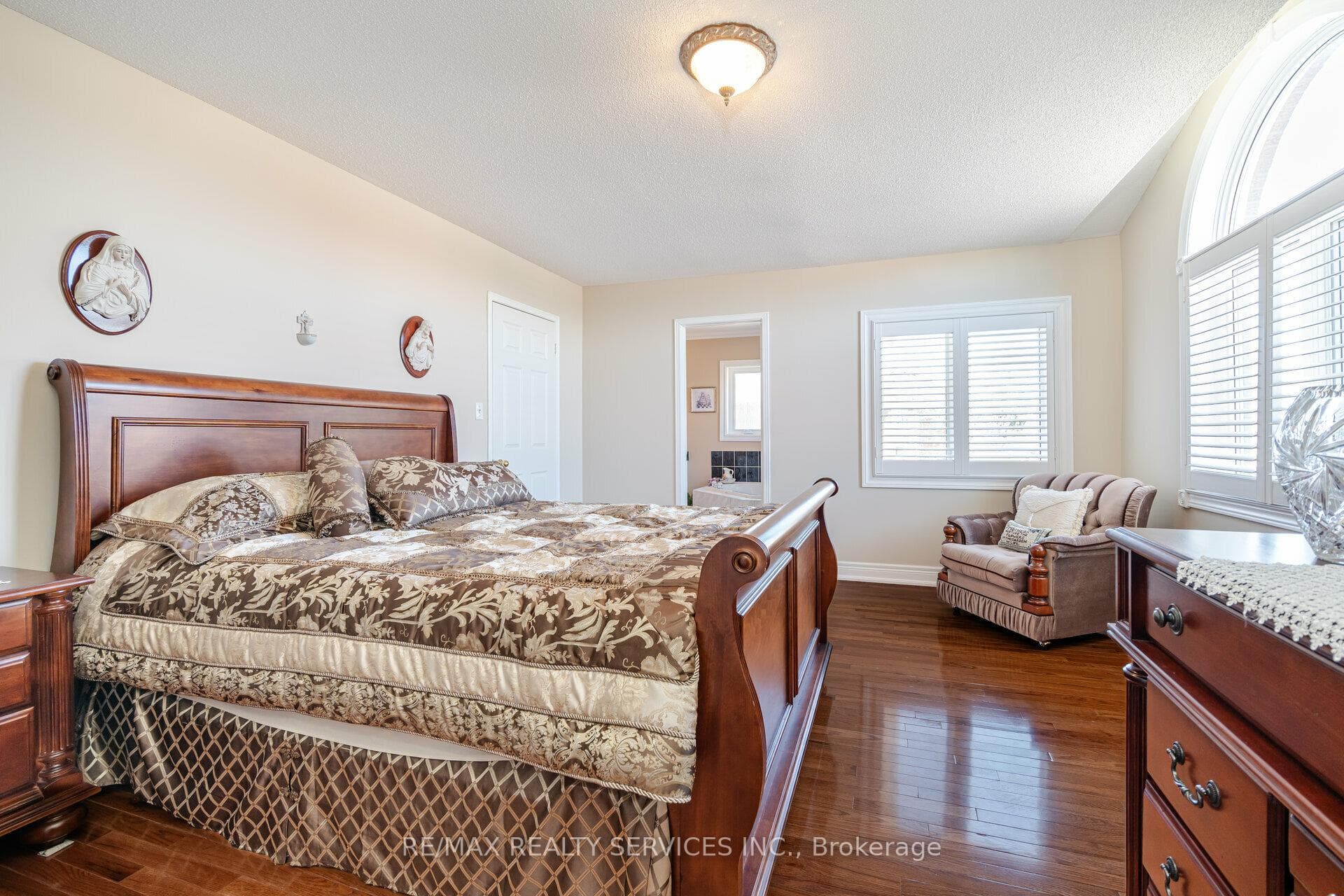 91 Hood Crescent photo 21